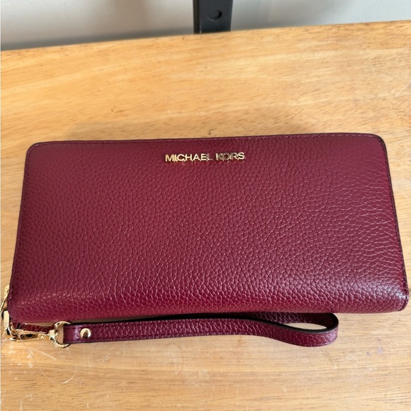 Michael Kors Mina Satchel w/Wallet - Picture 10 of 13